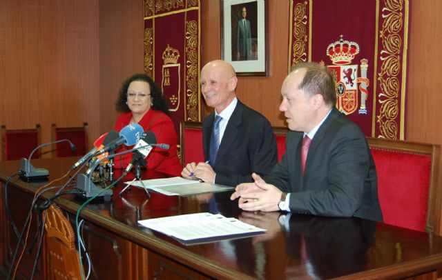 El Ayuntamiento torreño y RNE firman el convenio para el traslado de la antena del parque de La Emisora - 3, Foto 3