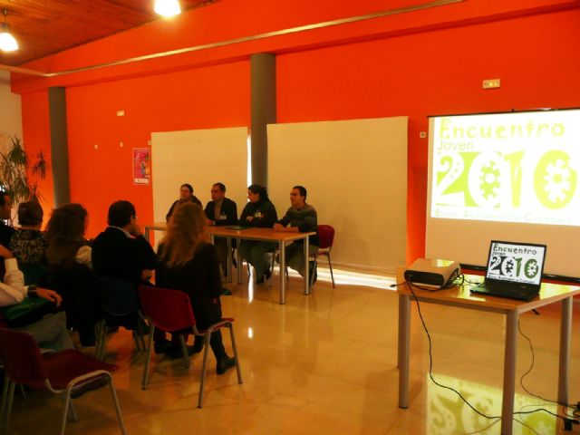 Jóvenes de diferentes nacionalidades proponen soluciones para el desempleo juvenil - 1, Foto 1