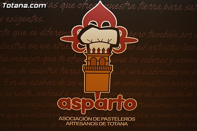 La Asociacin de Pasteleros Artesanos de Totana presenta el nuevo diseño y formato de las cajas de 