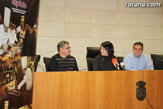 La Asociacin de Pasteleros Artesanos de Totana presenta el nuevo diseño y formato de las cajas de 