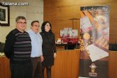 La Asociacin de Pasteleros Artesanos de Totana presenta el nuevo diseño y formato de las cajas de Santiaguitos, dulces tpicos de Totana