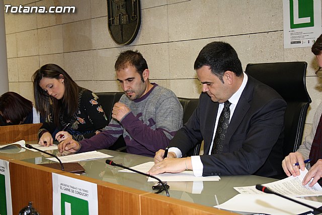 Ms de 300 jvenes podrn obtener ayudas cercanas a los 500 euros para la obtencin del carn de conducir - 4