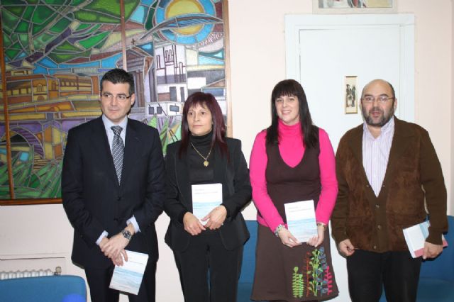 Presentado el libro Cuando la vida te pone a prueba - 1, Foto 1