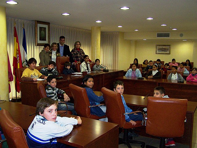 Jornada de Puertas Abiertas para Escolares con motivo del Día de la Constitución 2010 - 1, Foto 1