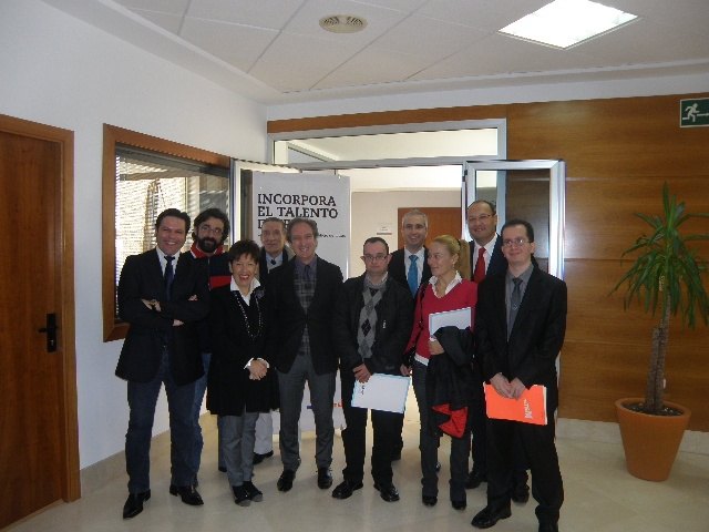 Empleo colabora con un estudio para fomentar la contratación de discapacitados en el sector del tapizado - 1, Foto 1