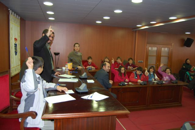 Los escolares torreños celebran la Constitución participando en un pleno infantil - 2, Foto 2
