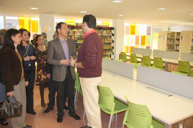 Los vecinos de Cabezo de Torres estrenan una biblioteca ampliada y renovada tras finalizar las obras de mejora - 3, Foto 3