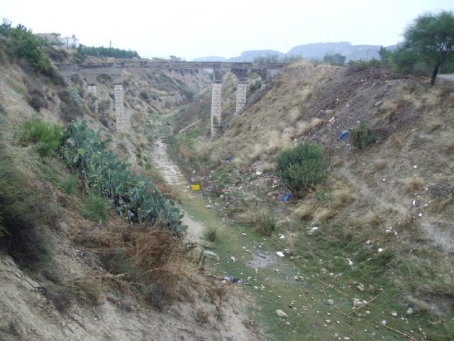Presentan firmas para pedir el rescate para la Va Verde del antiguo tramo ferroviario de la Ribera de Los Molinos de Mula - 11