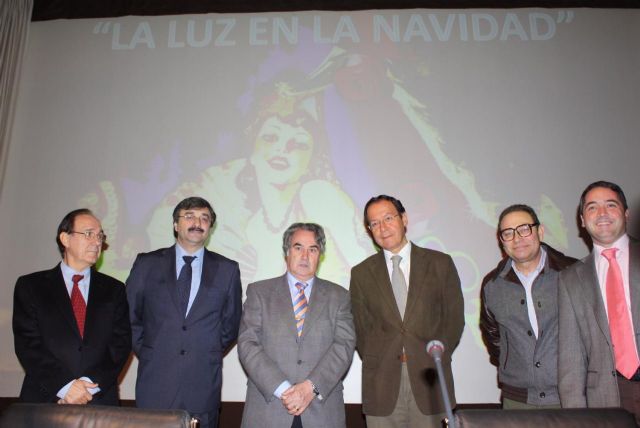 La ópera y las imágenes de la ciudad vuelven a protagonizar el espectáculo Luz en la Navidad - 3, Foto 3