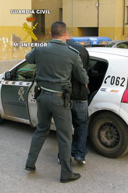 La Guardia Civil detiene a tres jóvenes dedicados a cometer robos en viviendas - 1, Foto 1