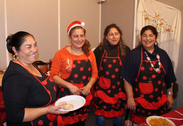 Cientos de personas degustan platos típicos de Argentina, Marruecos, Ecuador, Perú y España en el encuentro gastronómico Manjares - 2, Foto 2