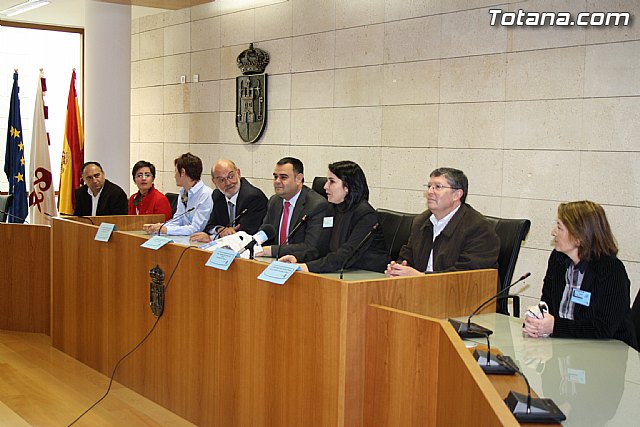 Ms de un centenar de totaneros participan en el primer encuentro 