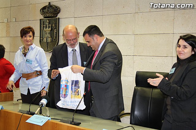 Ms de un centenar de totaneros participan en el primer encuentro 