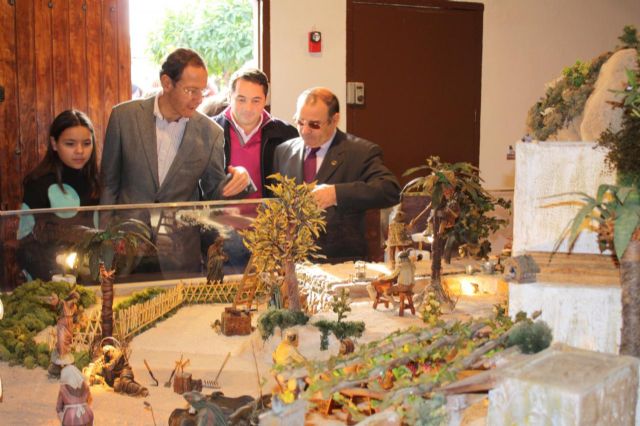 El Alcalde inaugura la Plaza de los Municipios y el Belén de la Federación de Peñas Huertanas - 1, Foto 1