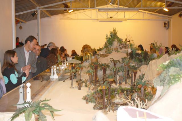 El Alcalde inaugura la Plaza de los Municipios y el Belén de la Federación de Peñas Huertanas - 2, Foto 2