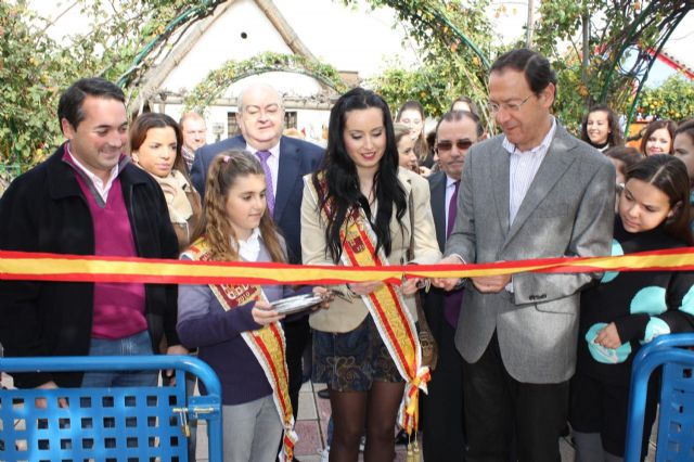 El Alcalde inaugura la Plaza de los Municipios y el Belén de la Federación de Peñas Huertanas - 5, Foto 5