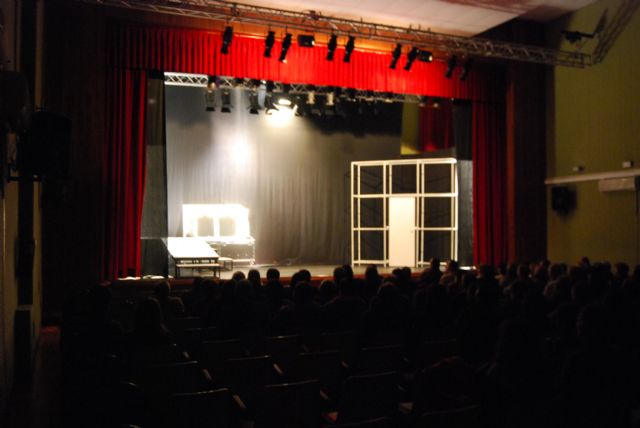 El Centro Sociocultural La Cárcel acogió la obra de Shakespeare La comedia de los errores - 3, Foto 3