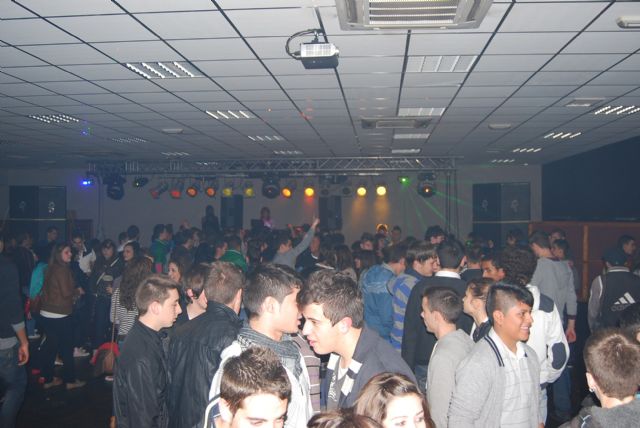 Numerosos jóvenes disfrutaron de los mejores D´J del panorama actual - 2, Foto 2