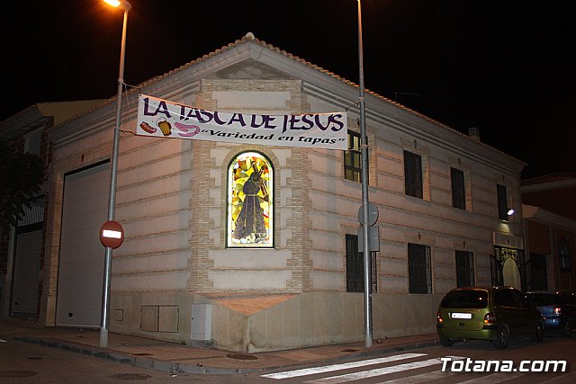 La Hermandad de Nuestro Padre Jess y la Cofrada de La Cada abrieron su servicio de bar durante las fiestas de Santa Eulalia - 1