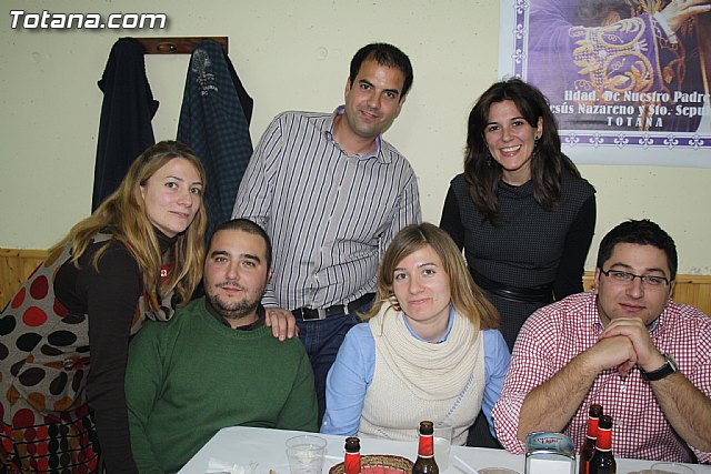 La Hermandad de Nuestro Padre Jess y la Cofrada de La Cada abrieron su servicio de bar durante las fiestas de Santa Eulalia - 4