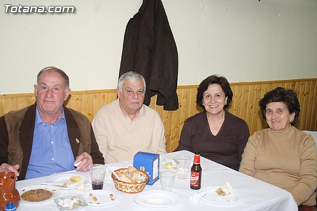 La Hermandad de Nuestro Padre Jess y la Cofrada de La Cada abrieron su servicio de bar durante las fiestas de Santa Eulalia - 5