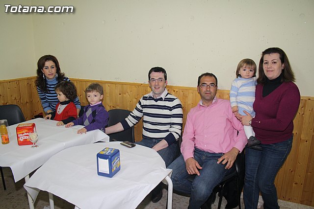 La Hermandad de Nuestro Padre Jess y la Cofrada de La Cada abrieron su servicio de bar durante las fiestas de Santa Eulalia - 6