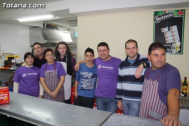 La Hermandad de Nuestro Padre Jess y la Cofrada de La Cada abrieron su servicio de bar durante las fiestas de Santa Eulalia - 9