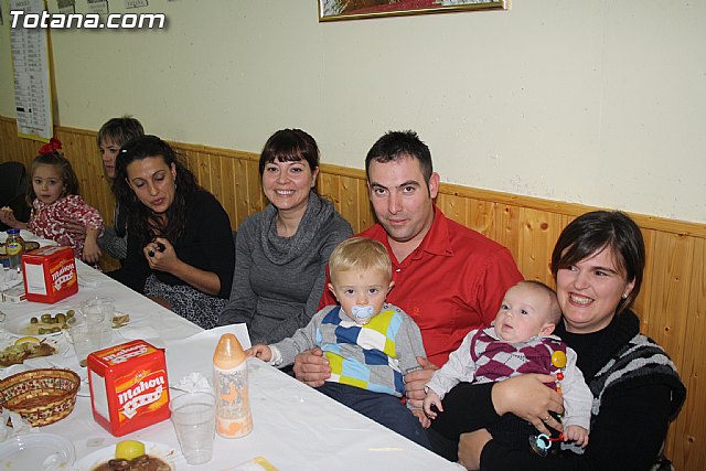 La Hermandad de Nuestro Padre Jess y la Cofrada de La Cada abrieron su servicio de bar durante las fiestas de Santa Eulalia - 13