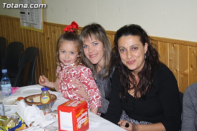 La Hermandad de Nuestro Padre Jess y la Cofrada de La Cada abrieron su servicio de bar durante las fiestas de Santa Eulalia - 15