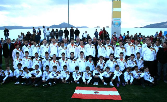 Del Bosque inaugura el nuevo campo de ftbol de csped natural del Complejo Deportivo El Almarjal 'Javier Miñano Espn' - 1