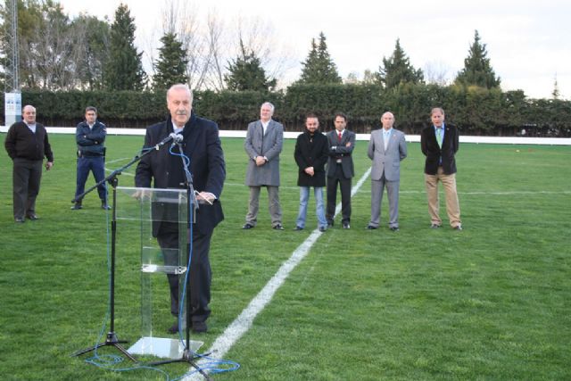 Del Bosque inaugura el nuevo campo de ftbol de csped natural del Complejo Deportivo El Almarjal 'Javier Miñano Espn' - 3