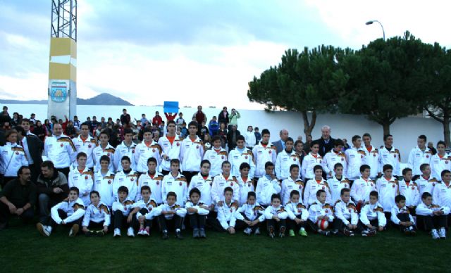 Del Bosque inaugura el nuevo campo de ftbol de csped natural del Complejo Deportivo El Almarjal 'Javier Miñano Espn' - 4