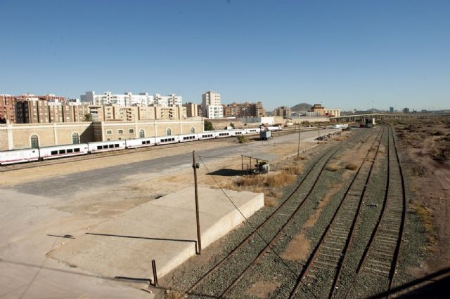 Urbanismo dictamina el martes la modificación de los terrenos de la estación de ferrocarril para la llegada del AVE - 1, Foto 1