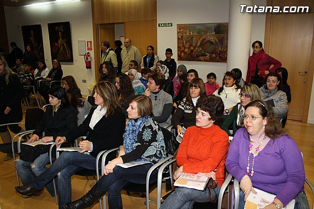 Ms de 500 personas se benefician de las acciones formativas organizadas por la concejalas de Bienestar Social y Participacin Ciudadana - 3