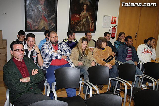 Entrega de diploma de cursos formativos de Proyecto Labor - 7