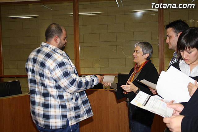 Entrega de diploma de cursos formativos de Proyecto Labor - 26