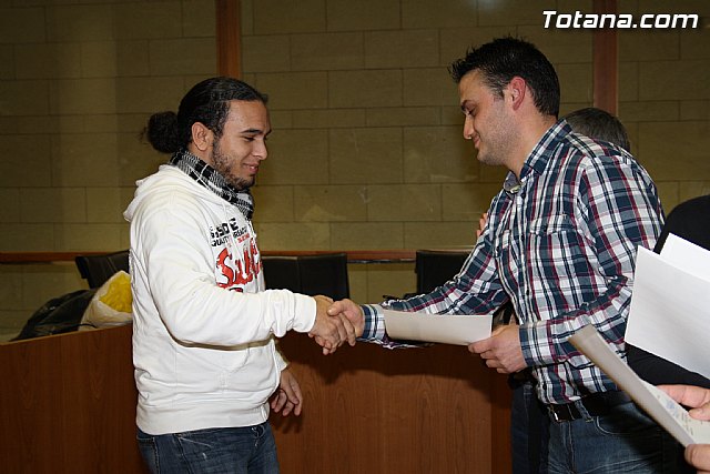 Entrega de diploma de cursos formativos de Proyecto Labor - 28