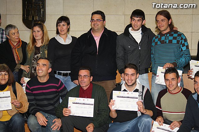 Entrega de diploma de cursos formativos de Proyecto Labor - 34