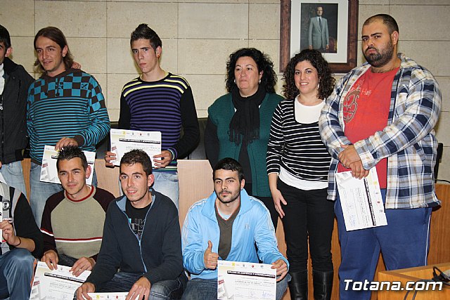 Entrega de diploma de cursos formativos de Proyecto Labor - 35