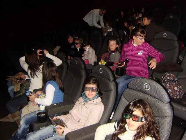 More than fifty children from the five Edutec of Totana enjoyed an evening of film in 3D animation in Murcia, Foto 4