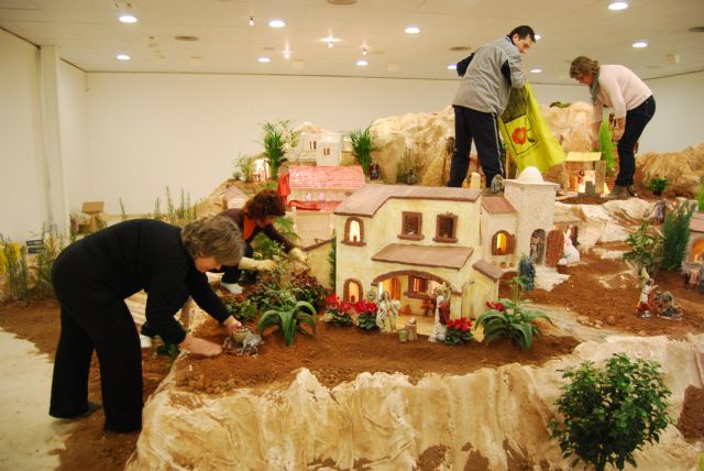 Los vecinos de Fuente Álamo ultiman detalles para la inauguración de su Belén Municipal - 1, Foto 1