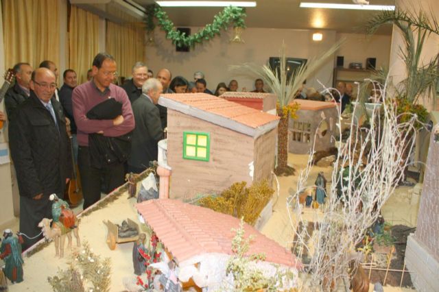 El centro municipal de La Paz acoge desde ayer su tradicional Belén - 2, Foto 2