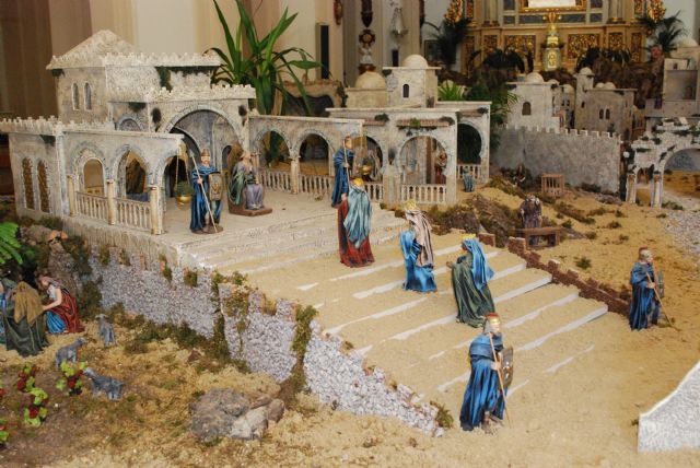 El belén municipal representa 18 misterios a través de más de 800 figuras - 1, Foto 1