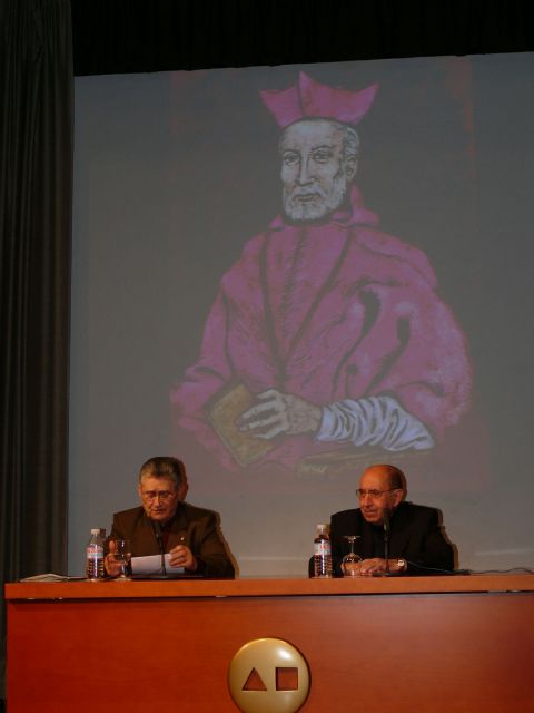 Con la inauguración de unas vidrieras en el instituto finalizaron los actos sobre el arzobispo Juan Lozano - 2, Foto 2