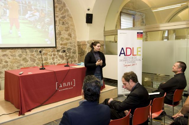 32 mujeres podrían decir adiós al desempleo gracias al Taller de Atención a Dependencia de la ADLE - 3, Foto 3