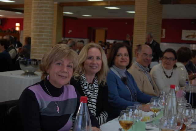 Casi 200 miembros de la Asociación de la Tercera Edad de Alguazas celebran una comida navideña - 2, Foto 2