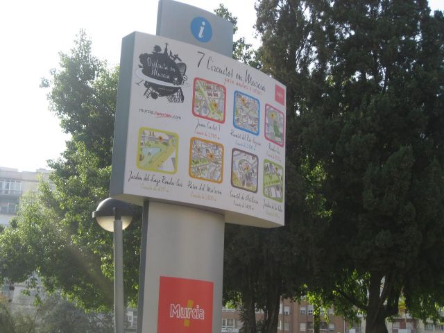 Deportes instala los siete paneles informativos que proponen a los ciudadanos itinerarios para andar o correr - 2, Foto 2