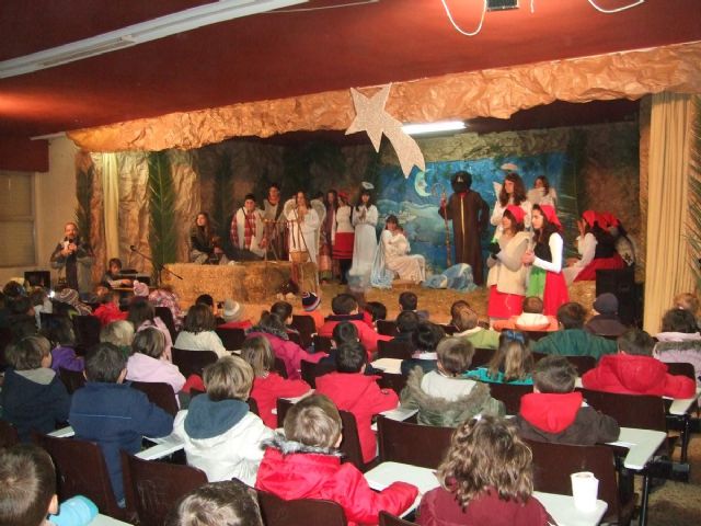 Los alumnos de Elcano dan vida al Nacimiento de Jesús - 1, Foto 1