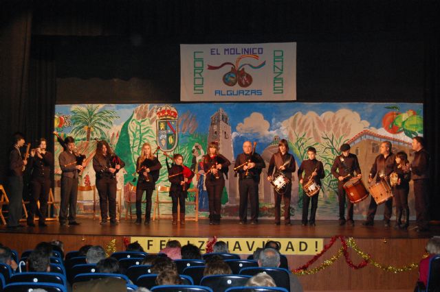 El grupo de coros y danzas El Molinico Alguaceño y la banda de gaitas Amigos de Rusadir actúan en el Cine Teatro de Alguazas - 2, Foto 2