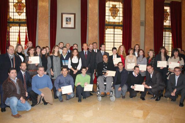 El Alcalde Cámara entrega los premios del Ayuntamiento a las mejores ideas emprendedoras - 1, Foto 1